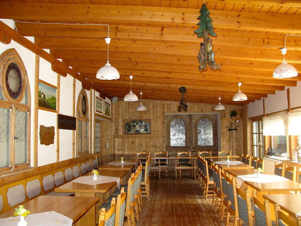 Landhotel Goldener Becher Limbach-Oberfrohna Exterior foto