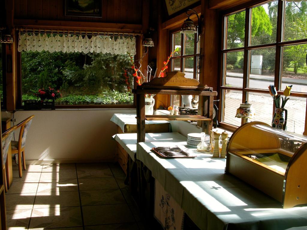 Landhotel Goldener Becher Limbach-Oberfrohna Exterior foto